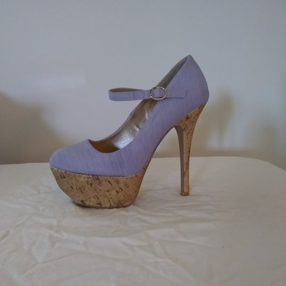 Gorgeous linen-like textured lavender platforms.